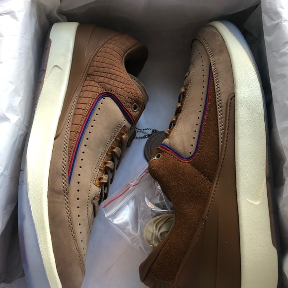 Air Jordan 2 Retro Low exclusive designed shoe main image 6